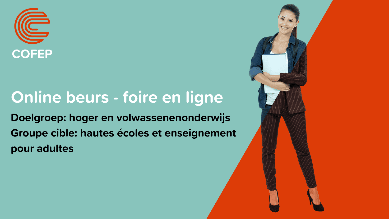 Vrouw met laptop op online beurs voor hoger en volwassenenonderwijs.
